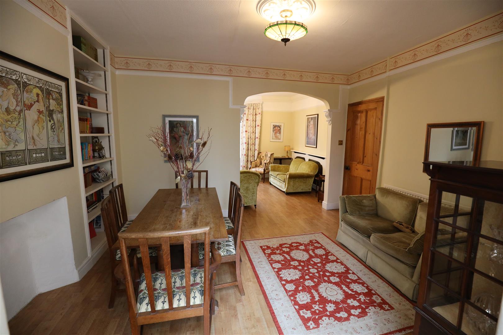 81 Eastgate, Cowbridge, CF71 7AA